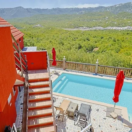 Tatil Evi Veronika With Heated Pool