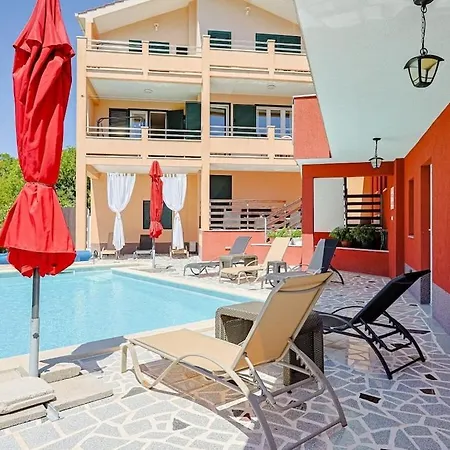 Tatil Evi Veronika With Heated Pool *